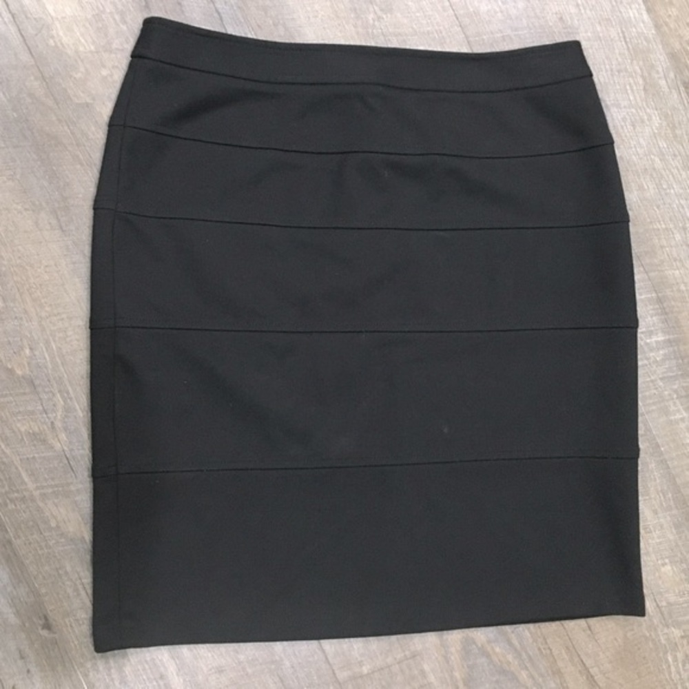 Adrienne Vitadinni Black Stretchy Pencil Skirt